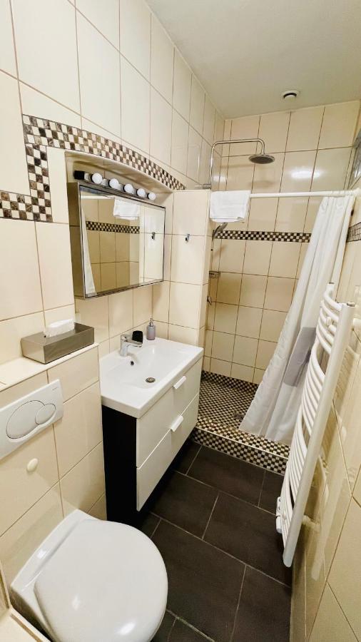 Nanis Hotel & Appartements Щайнхуде Екстериор снимка