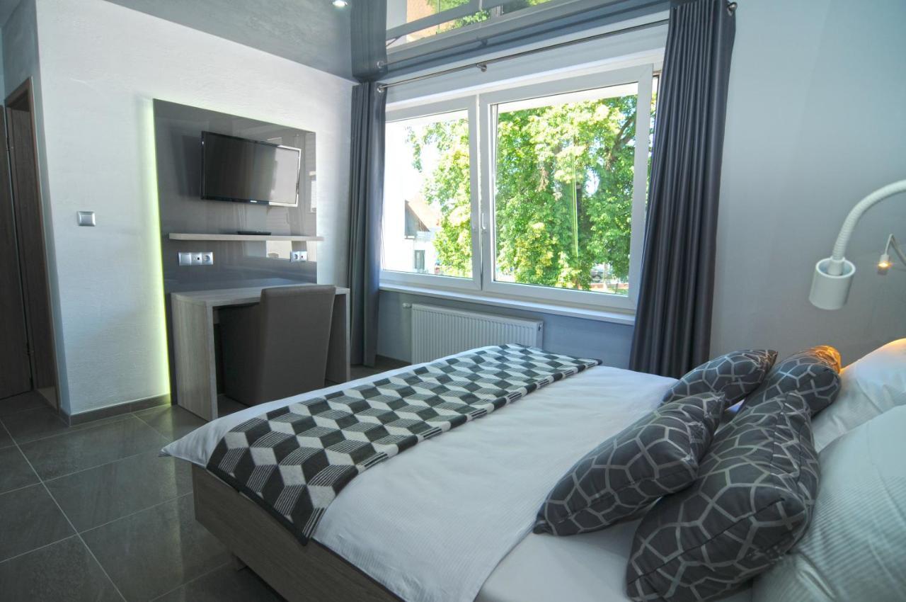 Nanis Hotel & Appartements Щайнхуде Екстериор снимка