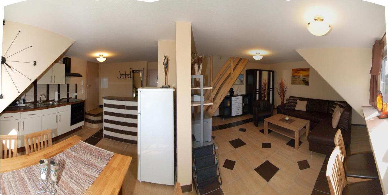 Nanis Hotel & Appartements Щайнхуде Стая снимка